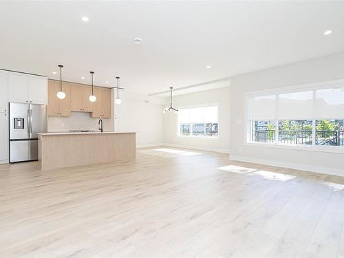 960/962 Loch Glen Pl, Langford, BC - Indoor Photo Showing Kitchen