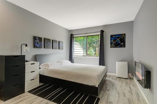 106-1765 Leckie Road, Kelowna, BC - Indoor Photo Showing Bedroom