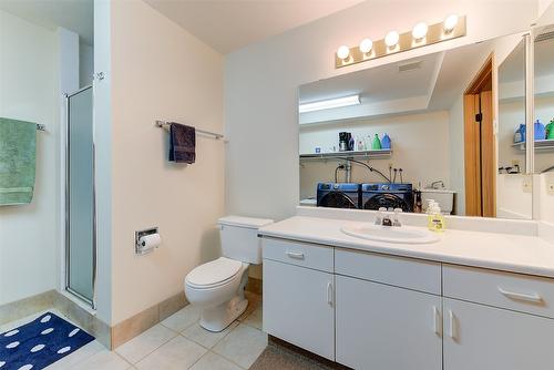 106-1765 Leckie Road, Kelowna, BC - Indoor Photo Showing Bathroom