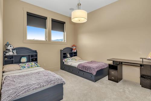 3237 Malbec Crescent, West Kelowna, BC - Indoor Photo Showing Bedroom