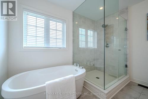 7 Newbrook Street, Brant (Paris), ON - Indoor Photo Showing Bathroom