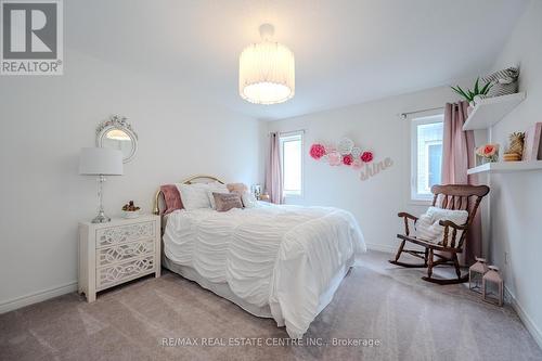 7 Newbrook Street, Brant (Paris), ON - Indoor Photo Showing Bedroom