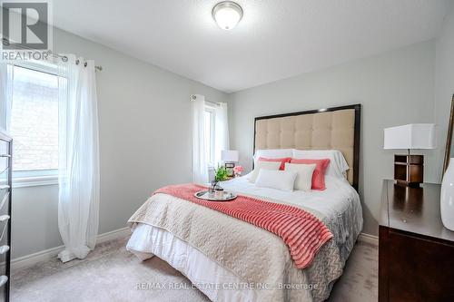 7 Newbrook Street, Brant (Paris), ON - Indoor Photo Showing Bedroom