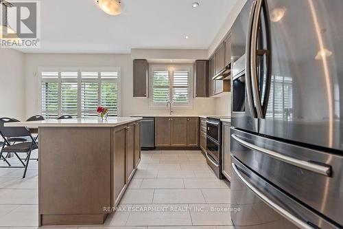 17 Larry Crescent, Haldimand, ON - Indoor Photo Showing Kitchen With Stainless Steel Kitchen