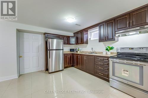 2584 Kinnerton Crescent, Mississauga, ON - Indoor Photo Showing Kitchen With Double Sink