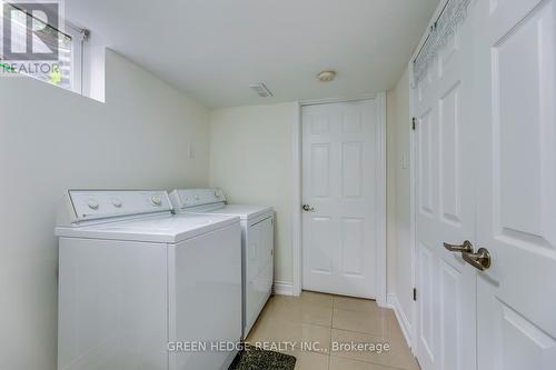 2584 Kinnerton Crescent, Mississauga, ON - Indoor Photo Showing Laundry Room