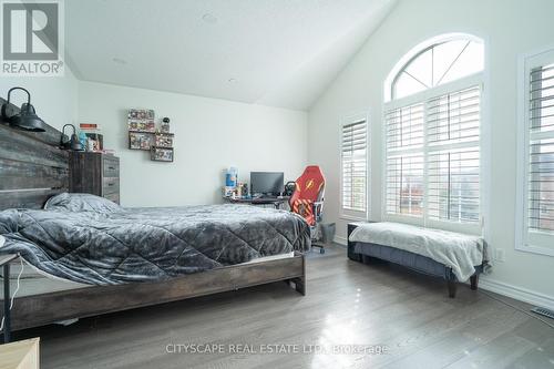 3282 Scotch Pine Gate, Mississauga, ON - Indoor Photo Showing Bedroom