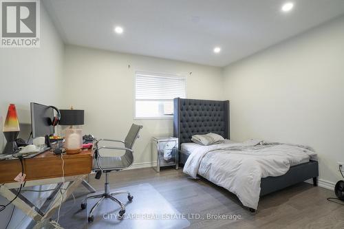 3282 Scotch Pine Gate, Mississauga, ON - Indoor Photo Showing Bedroom