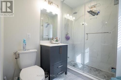 3282 Scotch Pine Gate, Mississauga, ON - Indoor Photo Showing Bathroom