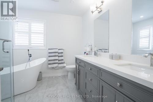 3282 Scotch Pine Gate, Mississauga, ON - Indoor Photo Showing Bathroom