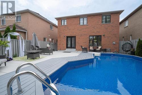3282 Scotch Pine Gate, Mississauga, ON - Outdoor With In Ground Pool With Exterior