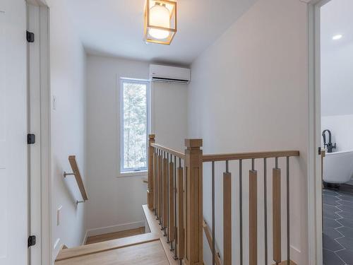 Staircase - 19 Ch. Lamarche, Saint-Michel-Des-Saints, QC - Indoor Photo Showing Other Room