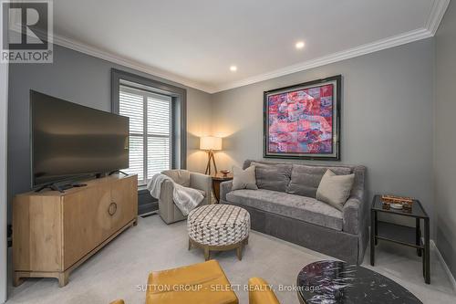 1920 Richmond Street, London, ON - Indoor Photo Showing Living Room