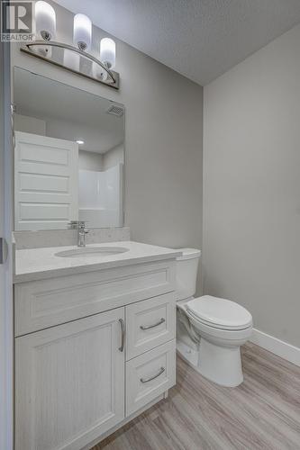 5620 51St Street Unit# 304, Osoyoos, BC - Indoor Photo Showing Bathroom