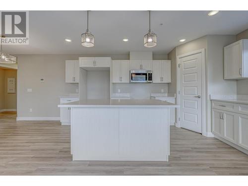 5620 51St Street Unit# 304, Osoyoos, BC - Indoor Photo Showing Kitchen