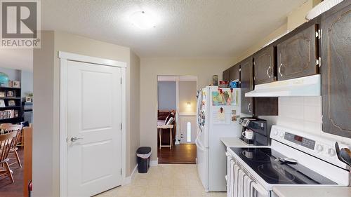 359 Ritchie Avenue, Quesnel, BC - Indoor Photo Showing Kitchen