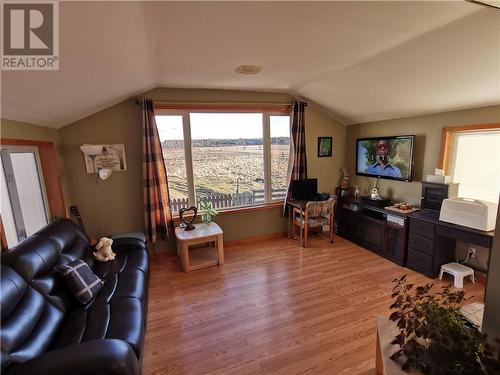 275 Lavallee Road, Chelmsford, ON - Indoor Photo Showing Living Room