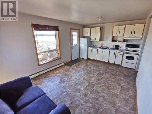 275 Lavallee Road, Chelmsford, ON - Indoor Photo Showing Kitchen