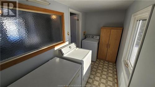 1462 Salisbury, Moncton, NB - Indoor Photo Showing Laundry Room