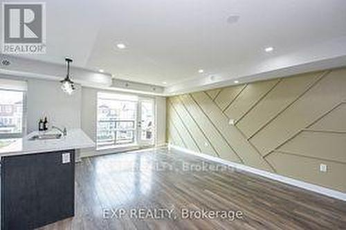 40 - 100 Dufay Road, Brampton, ON - Indoor Photo Showing Kitchen With Double Sink With Upgraded Kitchen