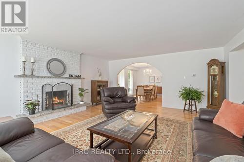 7899 Side Road 15, Halton Hills, ON - Indoor Photo Showing Living Room With Fireplace