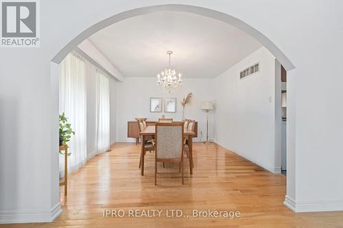 7899 Side Road 15, Halton Hills, ON - Indoor Photo Showing Dining Room