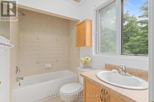 7899 Side Road 15, Halton Hills, ON - Indoor Photo Showing Bathroom