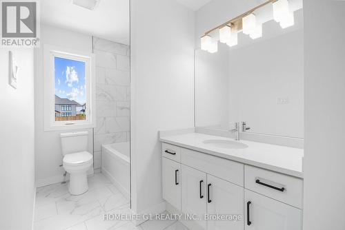 3415 Isleworth Road, London, ON - Indoor Photo Showing Bathroom