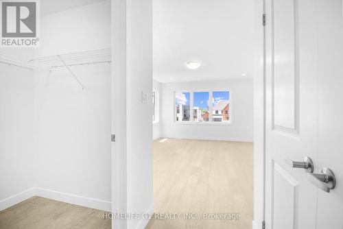 3415 Isleworth Road, London, ON - Indoor Photo Showing Other Room