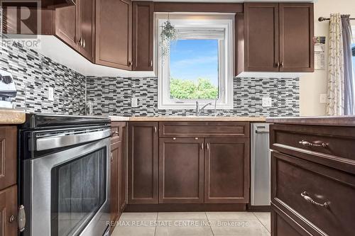 439 Champlain Avenue, Woodstock, ON - Indoor Photo Showing Kitchen With Double Sink