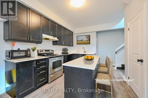 44 - 290 Equestrian Way, Cambridge, ON - Indoor Photo Showing Kitchen