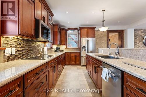 64 Avondale Avenue S, Waterloo, ON - Indoor Photo Showing Kitchen With Upgraded Kitchen