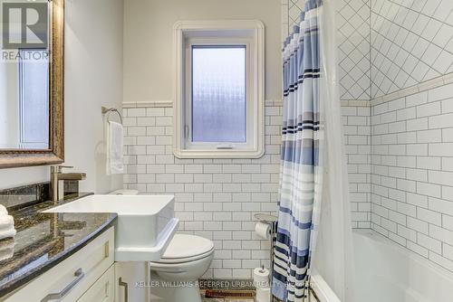 205 Alderbrae Avenue, Toronto, ON - Indoor Photo Showing Bathroom