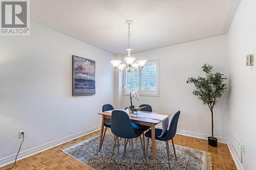 3834 Althorpe Circle, Mississauga, ON - Indoor Photo Showing Dining Room