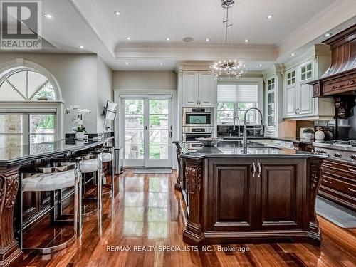 295 Belvenia Road, Burlington (Shoreacres), ON - Indoor Photo Showing Kitchen With Double Sink With Upgraded Kitchen