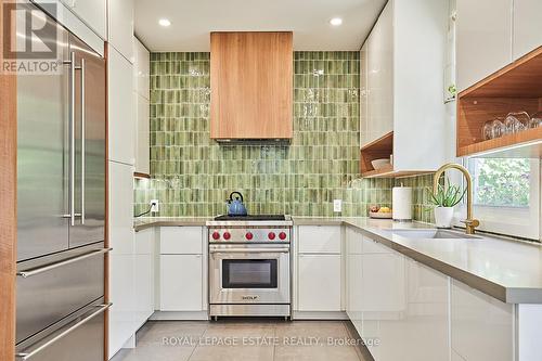 279 Kenilworth Avenue, Toronto, ON - Indoor Photo Showing Kitchen With Upgraded Kitchen