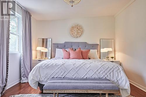 279 Kenilworth Avenue, Toronto, ON - Indoor Photo Showing Bedroom