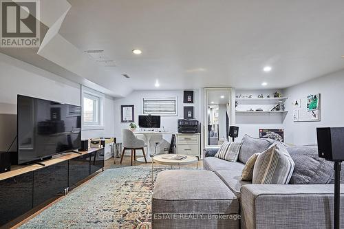 279 Kenilworth Avenue, Toronto, ON - Indoor Photo Showing Living Room