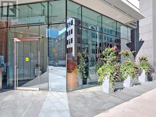 5004 - 180 University Avenue, Toronto (Bay Street Corridor), ON 