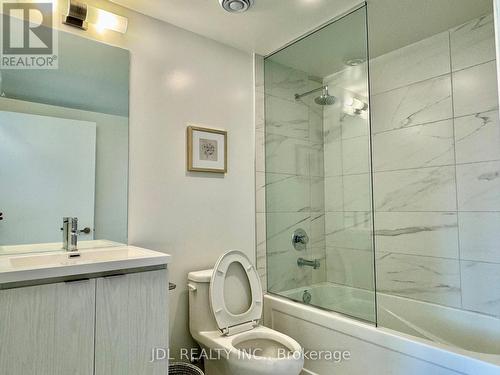 5811 - 55 Cooper Street, Toronto, ON - Indoor Photo Showing Bathroom