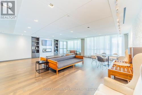 1210 - 210 Simcoe Street E, Toronto (Bay Street Corridor), ON - Indoor