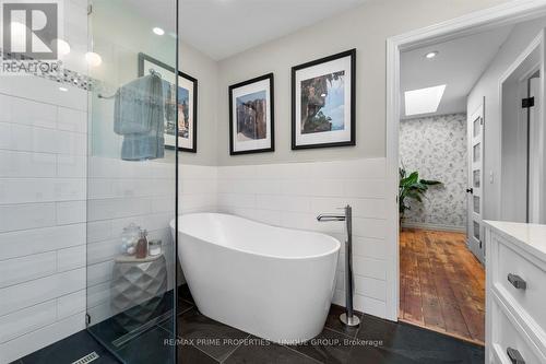 100 Hollis Avenue, Toronto, ON - Indoor Photo Showing Bathroom