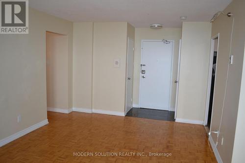 614 - 2550 Pharmacy Avenue, Toronto, ON - Indoor Photo Showing Other Room