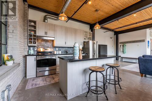 217 - 68 Broadview Avenue, Toronto, ON - Indoor Photo Showing Kitchen