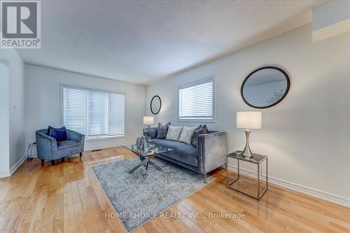 105 Empringham Drive, Toronto (Malvern), ON - Indoor Photo Showing Living Room