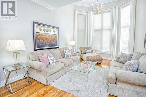 1795 Pine Grove Avenue, Pickering, ON - Indoor Photo Showing Living Room