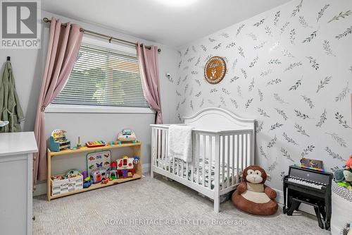 28 Cliffside Drive, Kawartha Lakes, ON - Indoor Photo Showing Bedroom