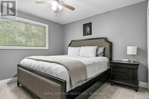 28 Cliffside Drive, Kawartha Lakes, ON - Indoor Photo Showing Bedroom