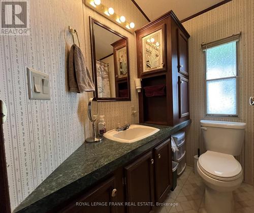 183 - 2346 Pigeon Lake Road, Kawartha Lakes, ON - Indoor Photo Showing Bathroom