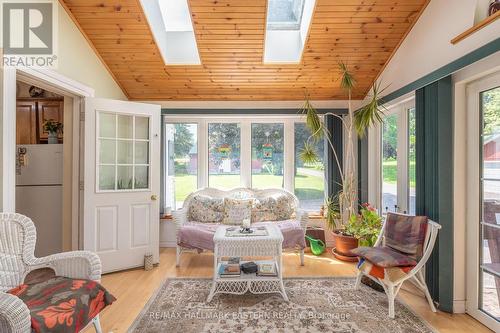 8050 County Rd 45 Road, Alnwick/Haldimand, ON - Indoor Photo Showing Living Room